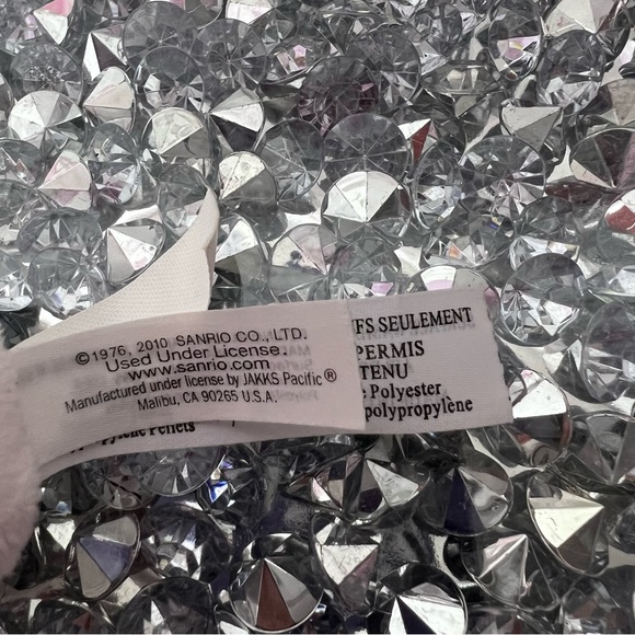 Sanrio plush rabbit with red kawaii mini toy plushie stuffed animal toy decor - Picture 4 of 4